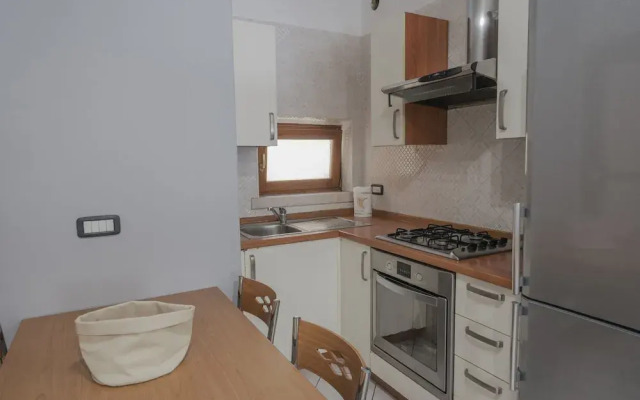 Apt24 - Trilocale Vicino al Lago con Posto Auto