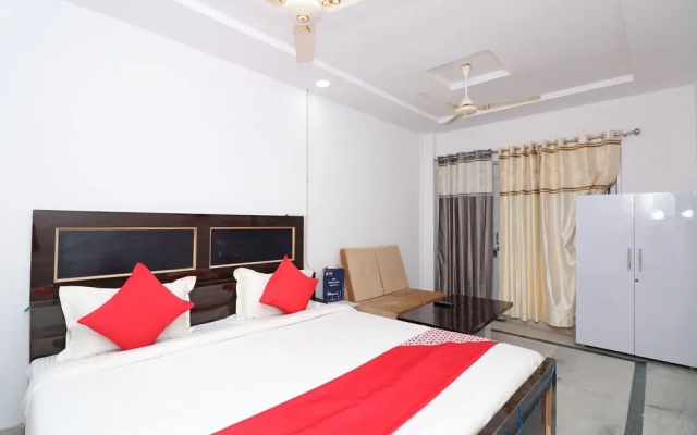 Hotel Raj Shree By OYO Rooms
