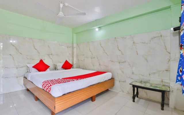 Hotel Silver By OYO Rooms