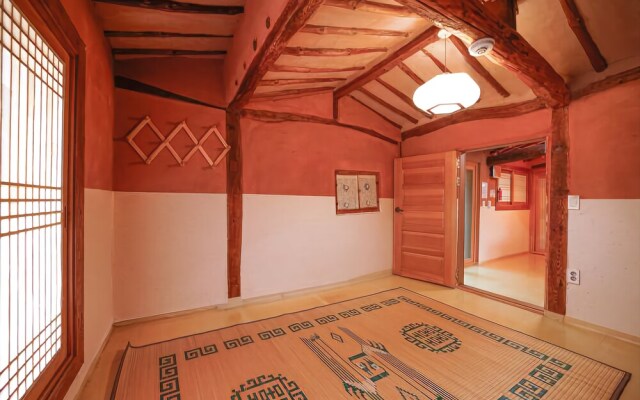 Ganghwa Jangbogo Hanok Pension