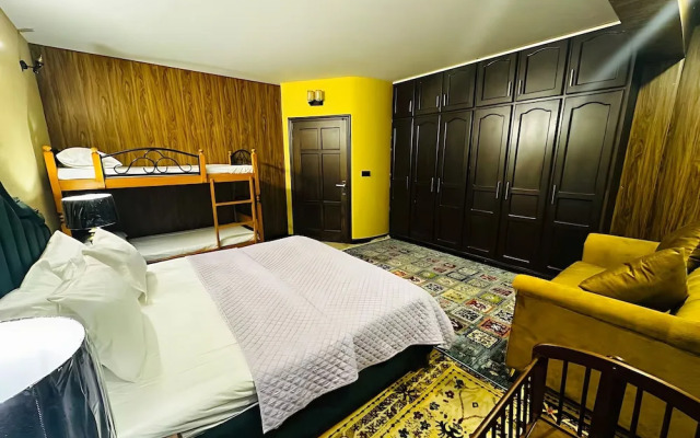 Royal Serviced Cottages