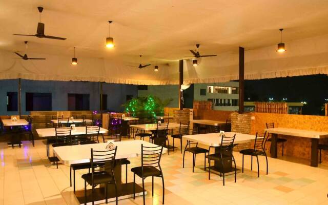 Collection O 3815 Hotel Jaisingh palace