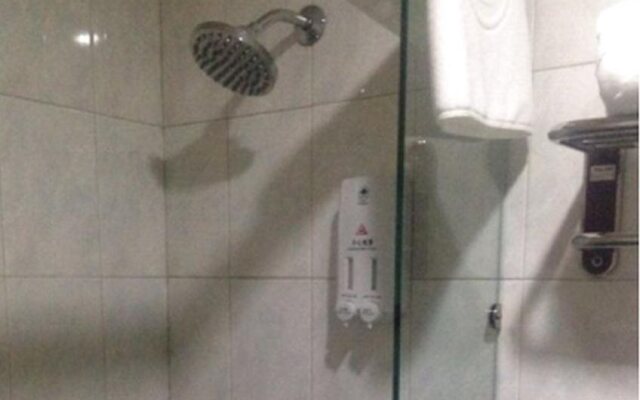 GreenTree Inn Dalian Zhoushuizi Airport Express Hotel