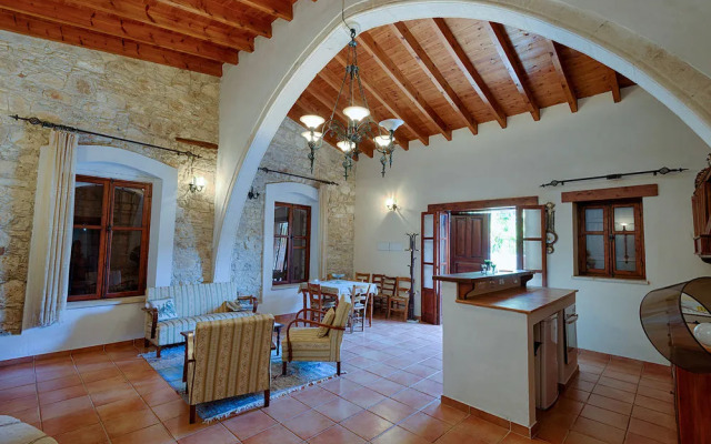 Komi Lofou House by TrulyCyprus