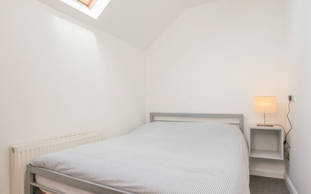 Belfast Budget Maldon Court 20