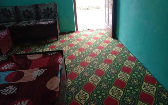 POP 92374 Sanjana Homestay