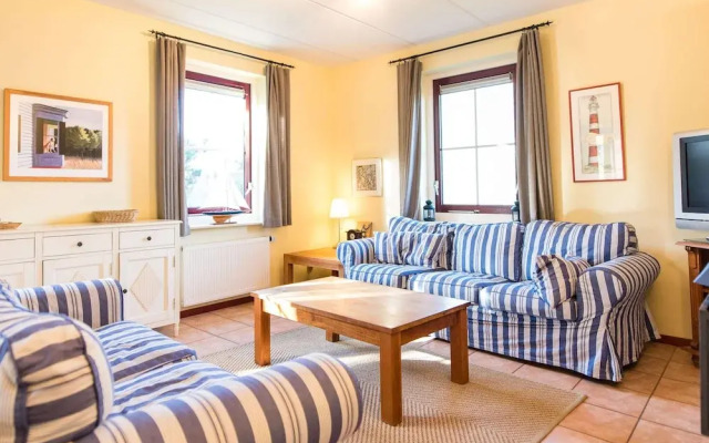 Thatched Villa With Dishwasher Near the Beach