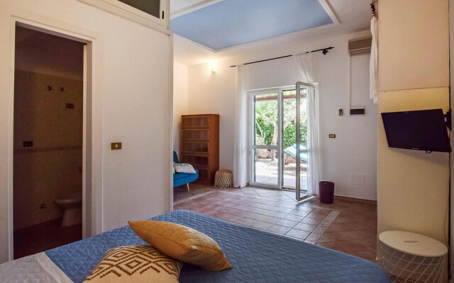 Stunning Home in Sant'angelo With Wifi and 2 Bedrooms