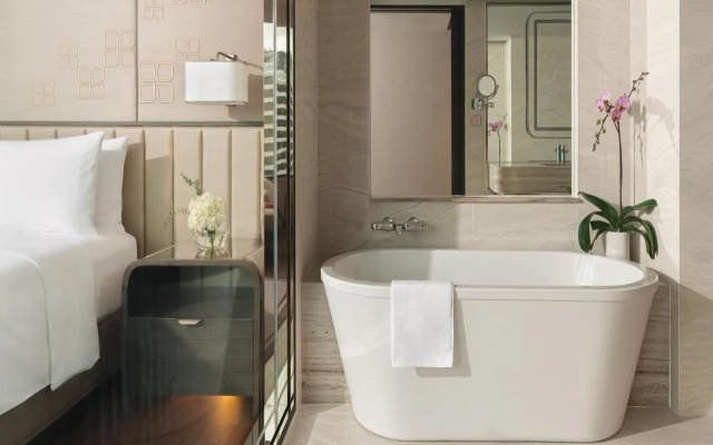 InterContinental Bangkok Sukhumvit by IHG