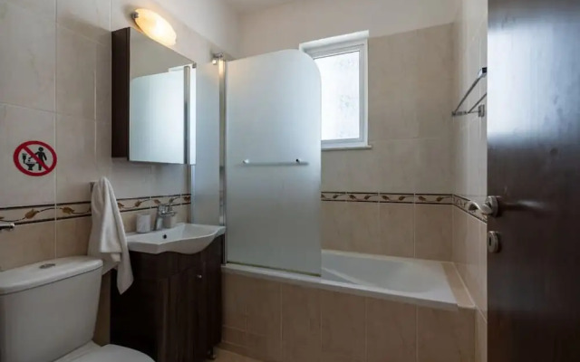 Apollo 2-Bedroom Apartment in Larnaca