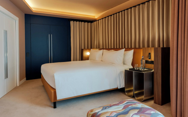 Cenica Porto Hotel, Curio Collection by Hilton