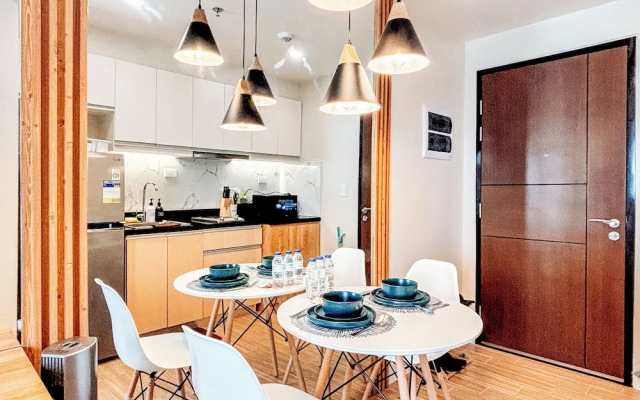 Luxe City Studio Hideaway