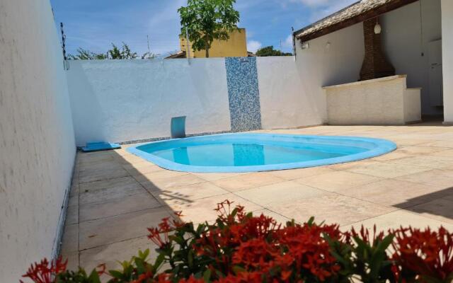 Casa na Aruana com piscina e 3/4