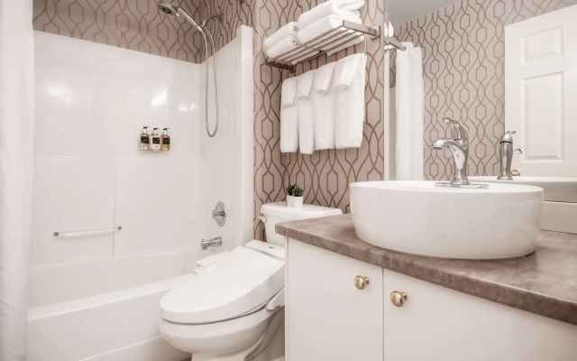 Coast Parksville Hotel