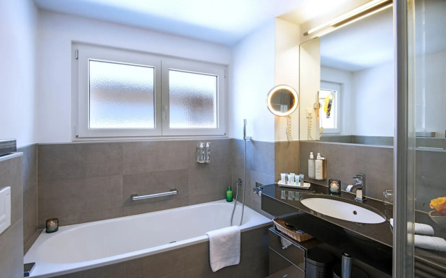 Le Mirabeau Hotel & Spa