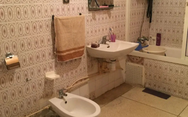 Room-property Located in a Quiet Area cl