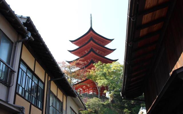 Miyajima Seaside Hotel