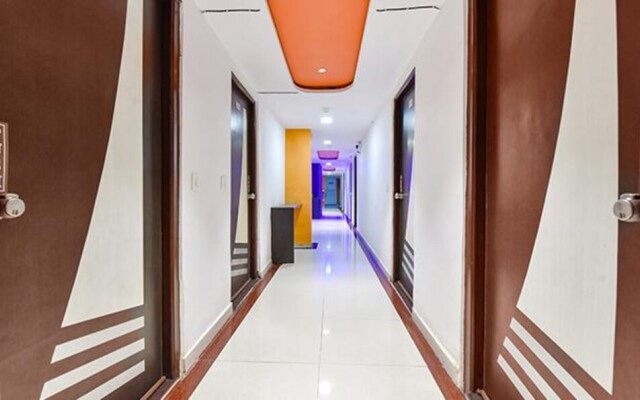 Fabhotel Blue Moon I