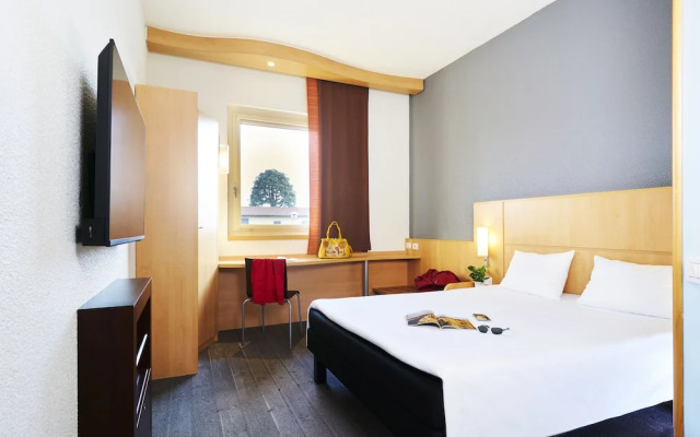 Albergo ibis Como