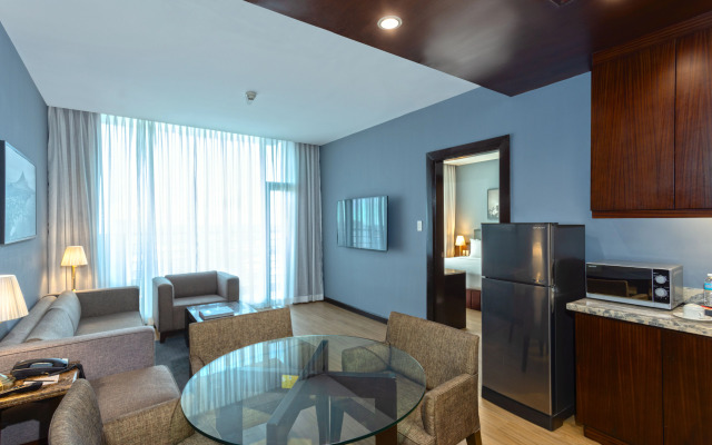 The B Hotel