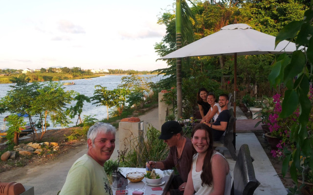 Homeland River Homestay