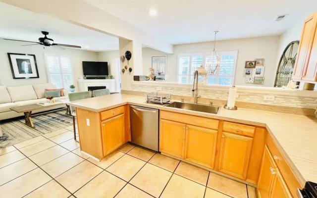 Simonton Court 20256