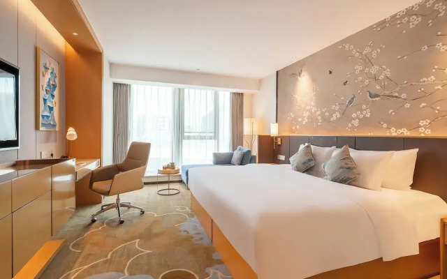 Serene Yuhua Hotel