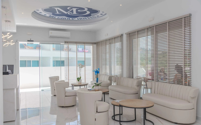 Mirage Bleu Hotel