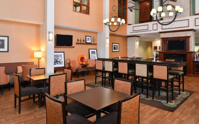 Hampton Inn & Suites Plymouth