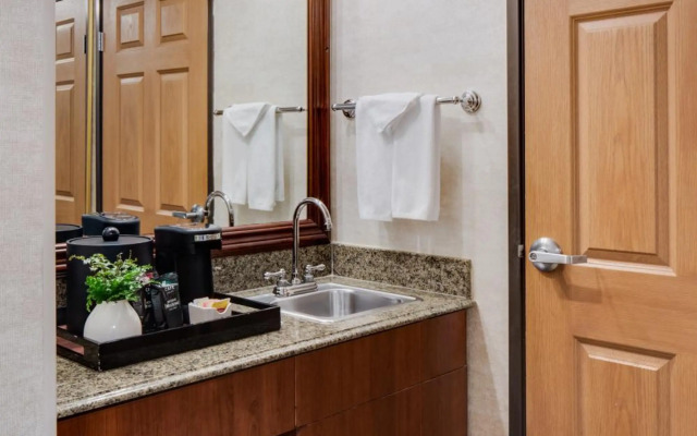 Ayres Hotel Costa Mesa/Newport Beach