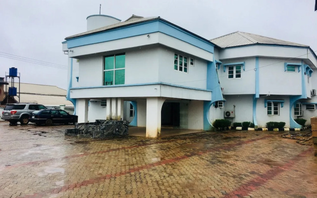 Mignonette Hotel & Suites