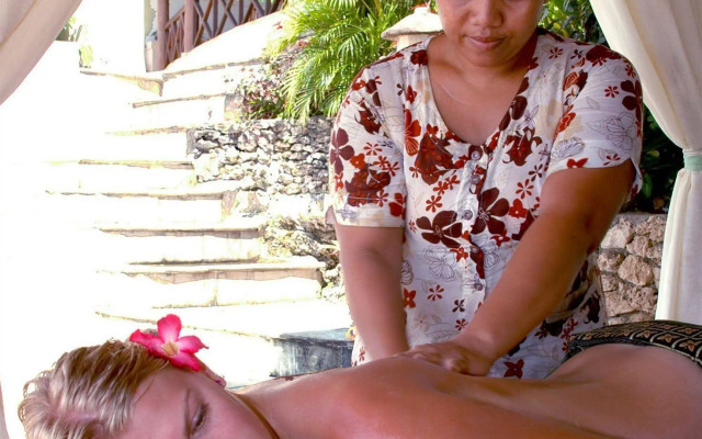 Coconuts Beach Resort