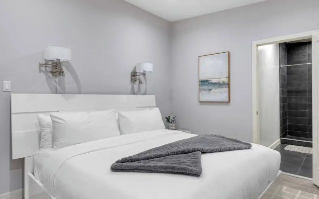 Fulton I by Avantstay Modern Haven in Downtown