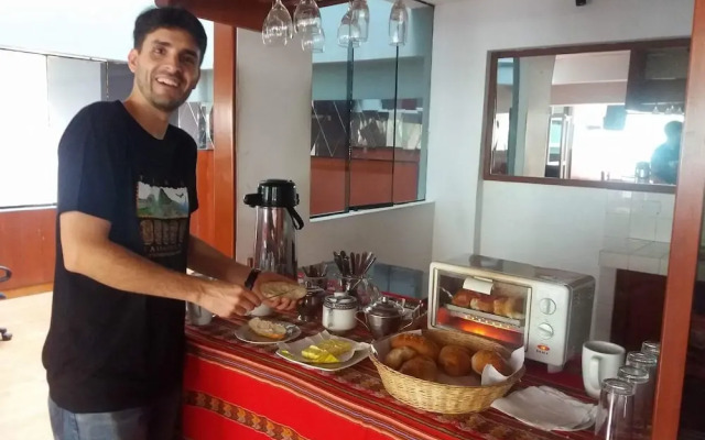 Posada del Rey - Lima Airport