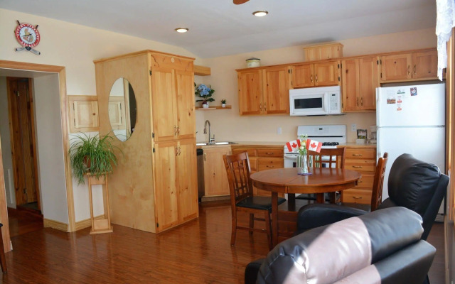 Dewar's Inn on the River