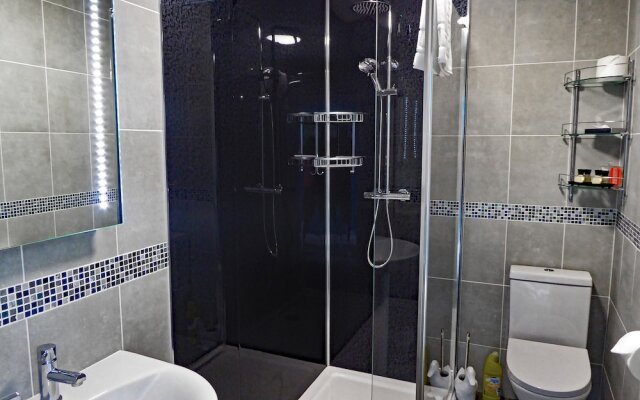 Bryn Melyn Apartments