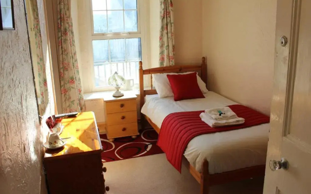 The Middlegate Hotel
