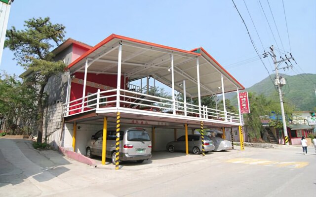 Cheongpyeong Redfox Pension
