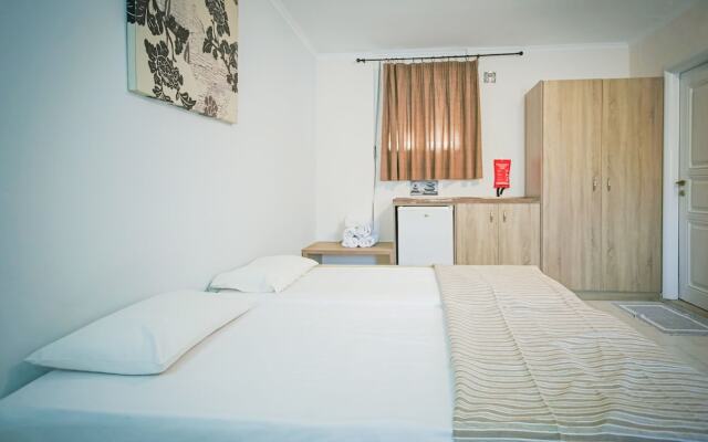 Roseclub Apartments