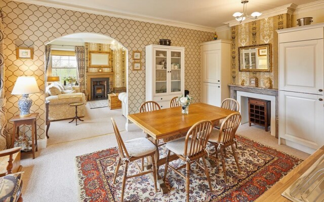 Host Stay Apartment 7 Sneaton Hall