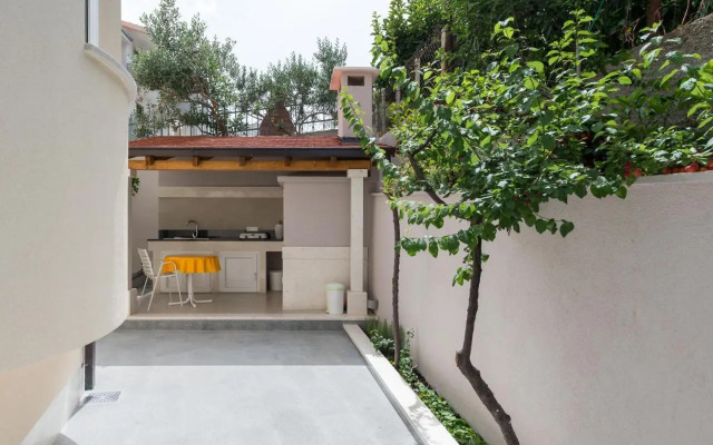 Spacious Modern Apartment Miljak - 1min to the beach