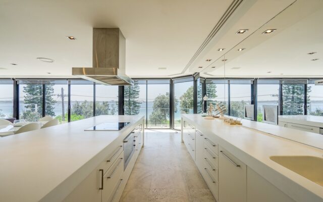 Luxurious Resort Living House