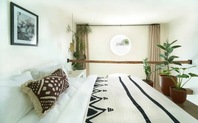 Stunning 4BR Villa With Rice Field View in Umalas