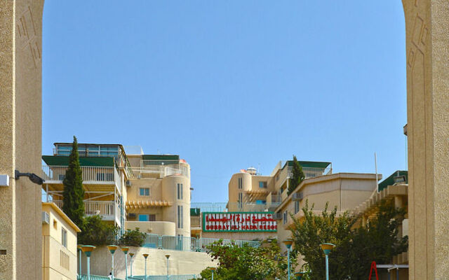 La Fontaine Durrat Al Hada Suites