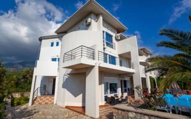 Royal Villas