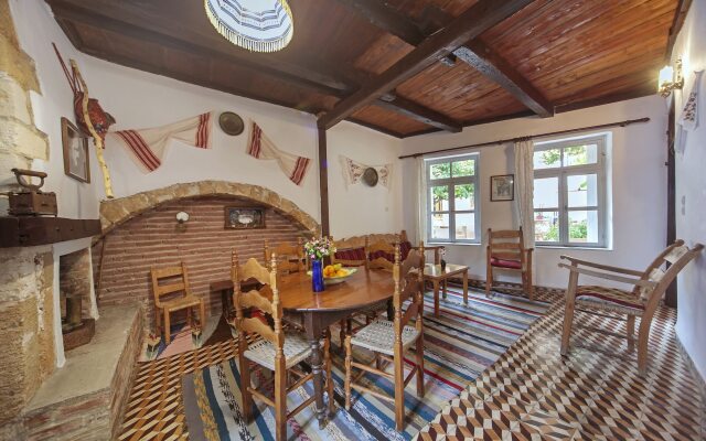 Kasteli Studios & Apartments