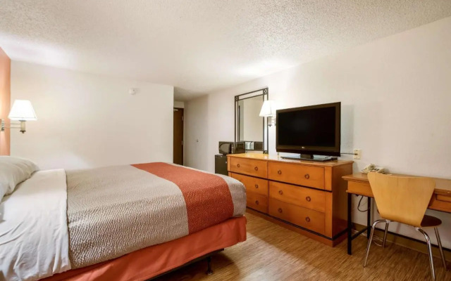 Super 8 Albert Lea Mn