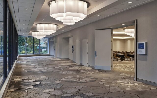 Sheraton Vancouver Guildford Hotel