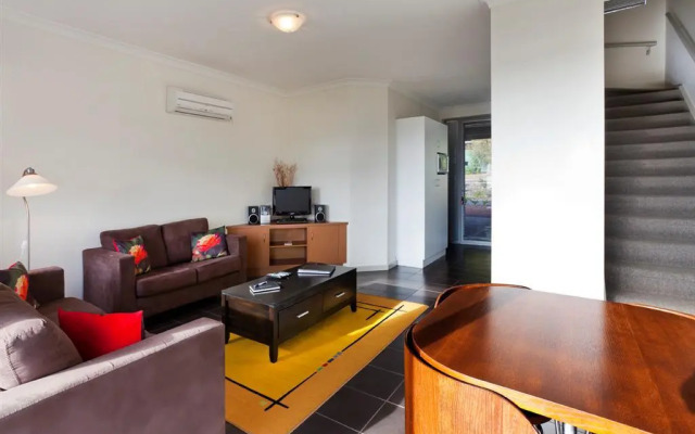 Cosy Corner Seaview Apartments