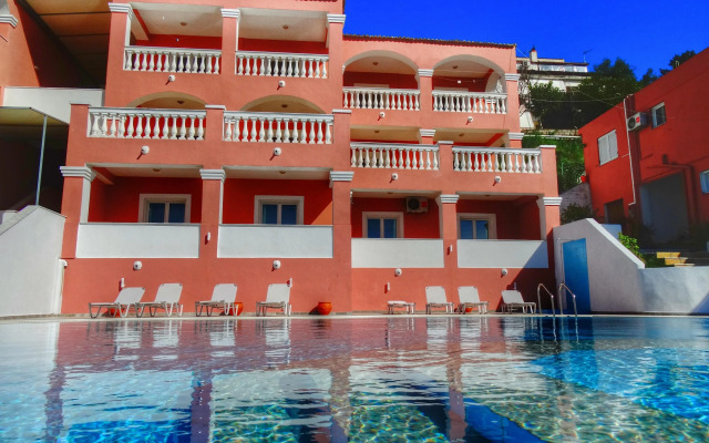 Paradiso Apartments